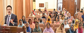 Need to introduce emerging technology at school level: VC